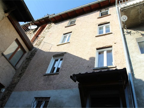 Valcolla - Einmaliges Dorfkernhaus mit Renovierungsprojekt - auch Zweitresidenz!