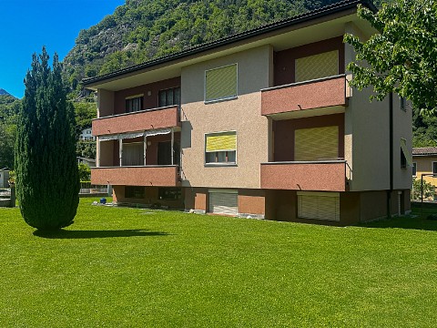 Haus mit 3 Wohnungen