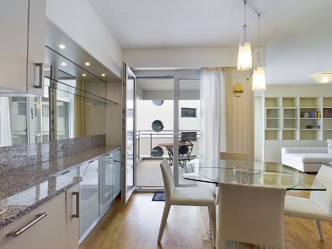 Elegante Ferienwohnung mit Blick auf Lugano und den See
