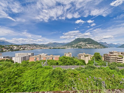 Panoramawohnung mit traumhaftem Blick auf den Golf von Lugano