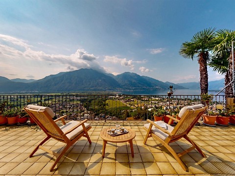 Charmantes Haus mit traumhafter Aussicht auf den Lago Maggiore