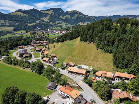 Haus mit zwei Wohnungen