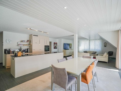 Grosszügig wohnen auf zwei Etagen - 5.5 Zimmer-Maisonettewohnung