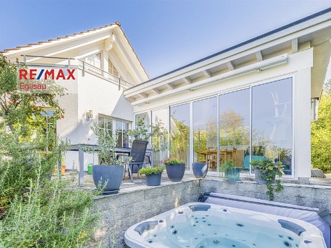 Freistehendes Einfamilienhaus mit Weitsicht, Wintergarten & Wohlfühlambiente