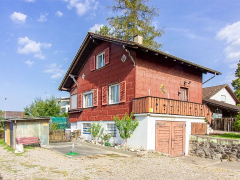 Charmantes 4½ Zimmer Chalet mit Weitblick über Feld und Flur im Wohnrecht