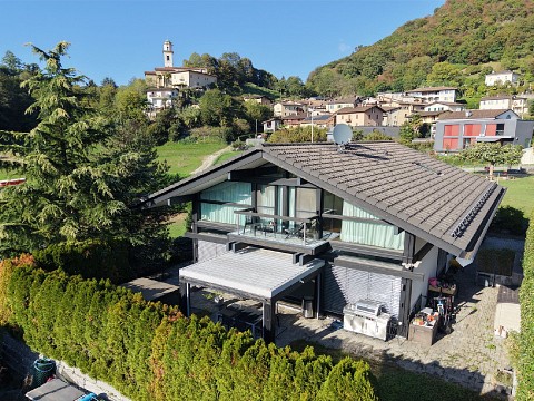 Exklusive Villa im Grünen mit Wellnessbereich in Carabbia