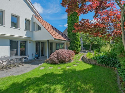 5.5 Zimmer-Einfamilienhaus an idyllischer Lage mit Raum für eigene Ideen