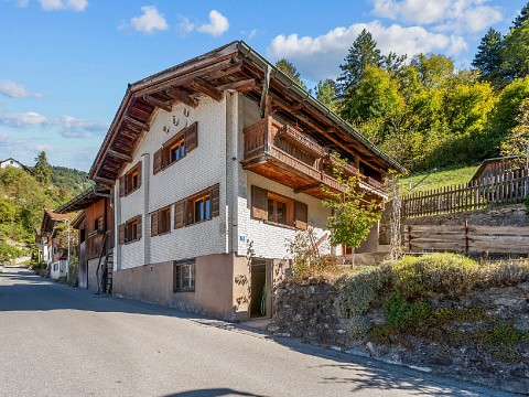 Einfamilienhaus mit Stallanbau und Ausbaupotenzial