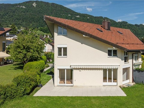 Wunderschönes Familienhaus mit Panoramablick auf den Genfersee und die Alpen